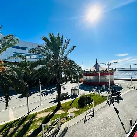 La Croix Du Sud 3 * Le Grau-du-Roi